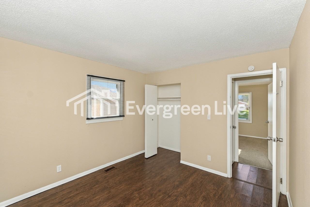 3671 N Brentwood Ave - Photo 7 of 15