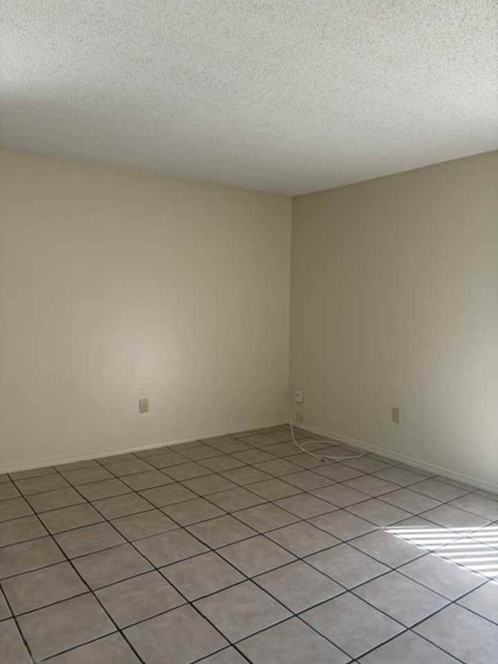 1811 Lacey St #18 - Photo 6 of 14