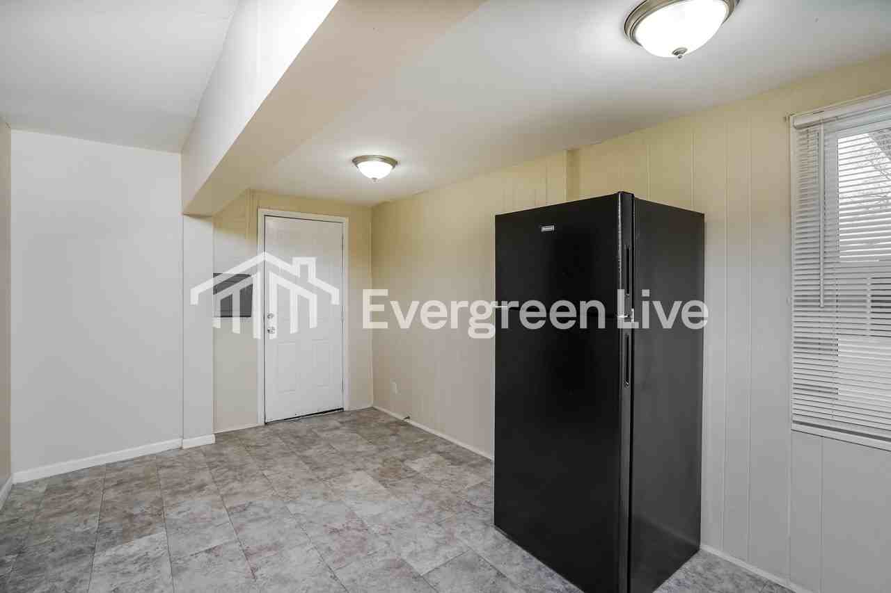 6322 W Morgan Ave - Photo 5 of 15