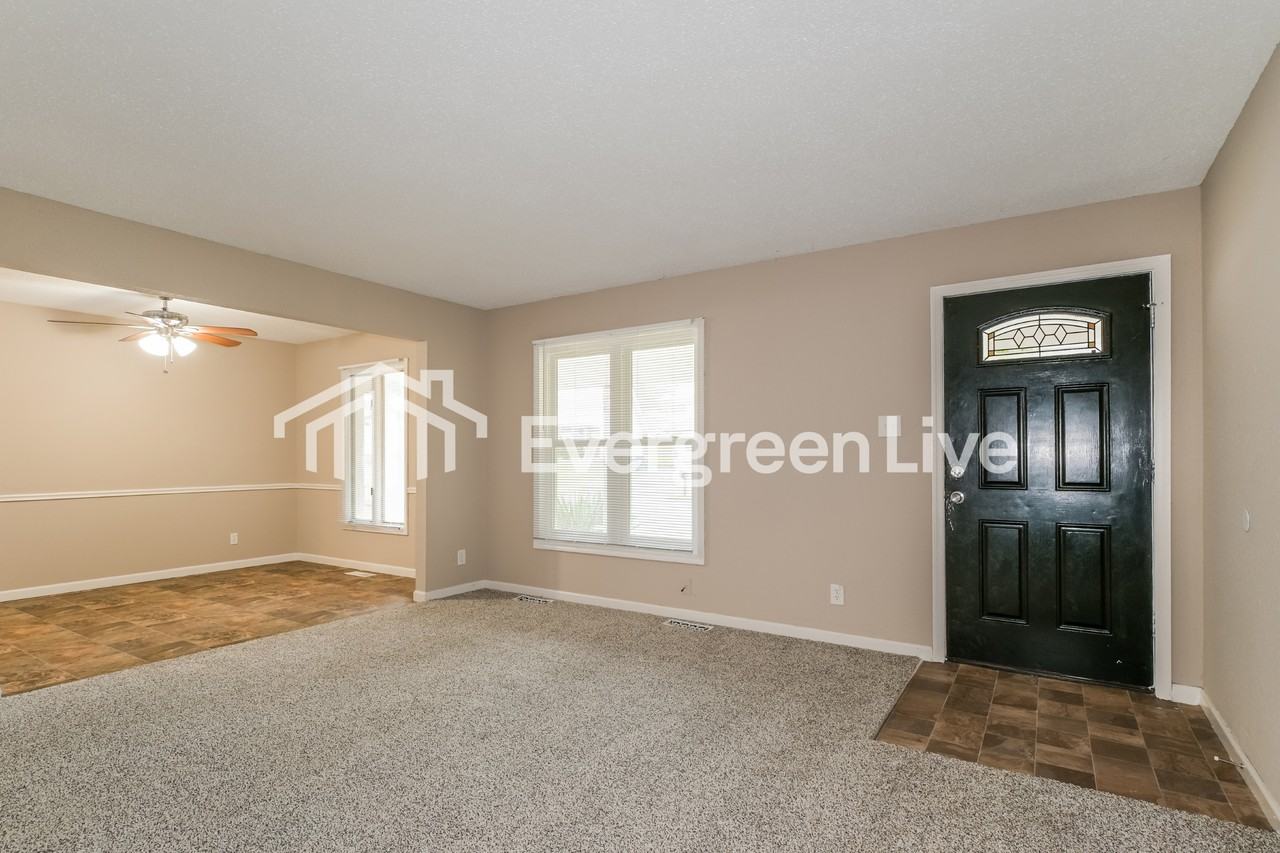 5256 Cheltenham Rd - Photo 3 of 15