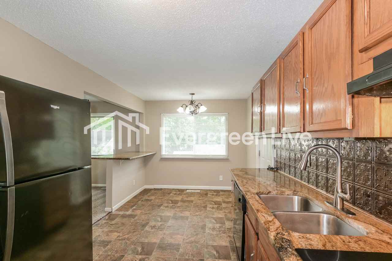 5256 Cheltenham Rd - Photo 5 of 15
