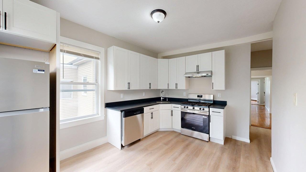 163 Hichborn St #6 - Photo 3 of 25