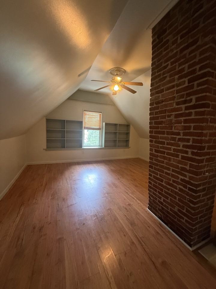 721 N James St - Photo 3 of 12