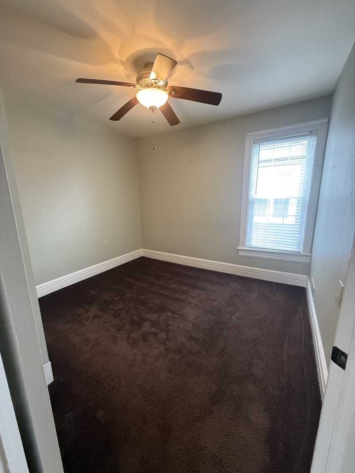 721 N James St - Photo 7 of 12