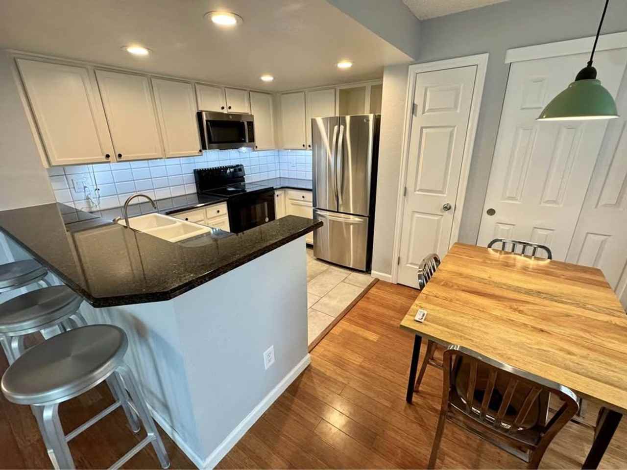 4871 White Rock Cir - Photo 5 of 16