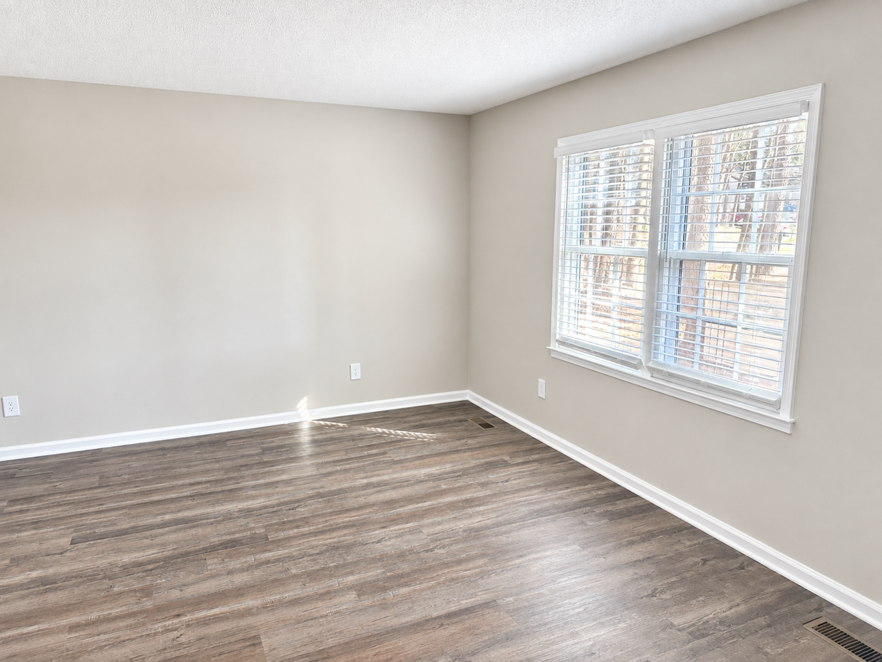5203 Deer Haven Dr - Photo 3 of 12