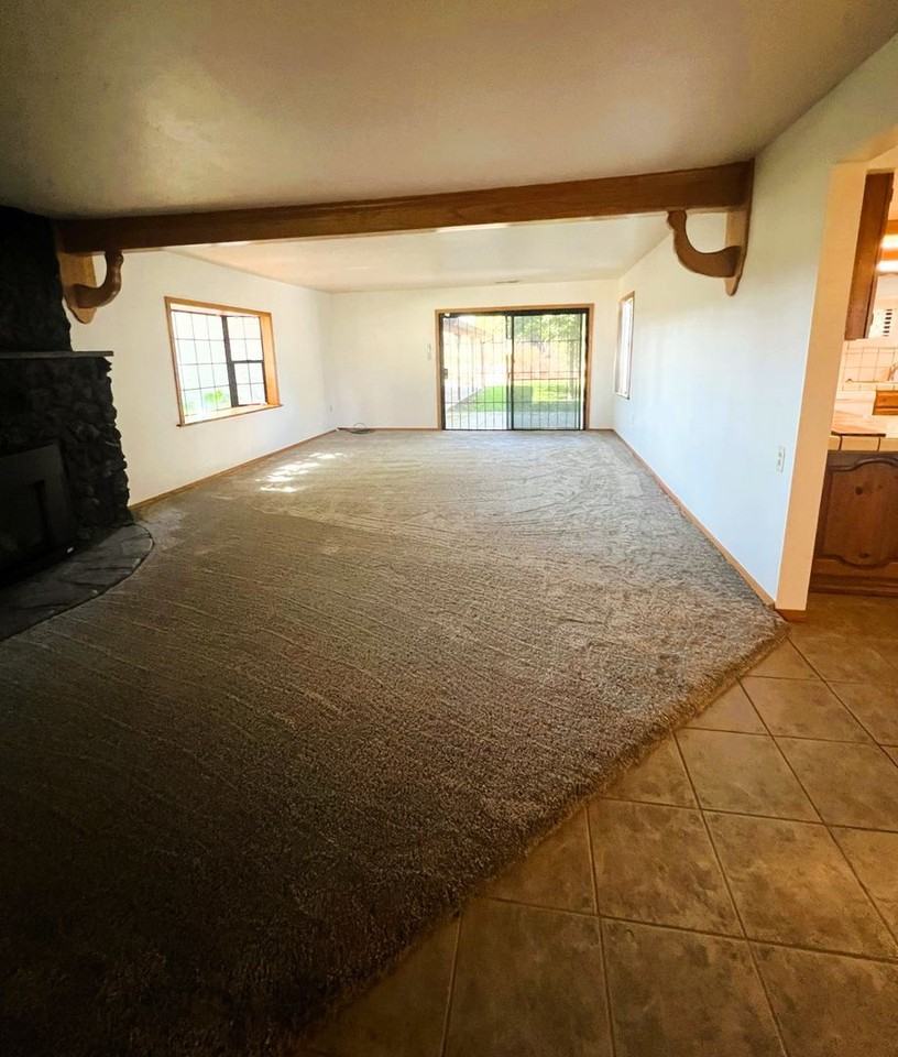 11015 Schafer Ave - Photo 4 of 23