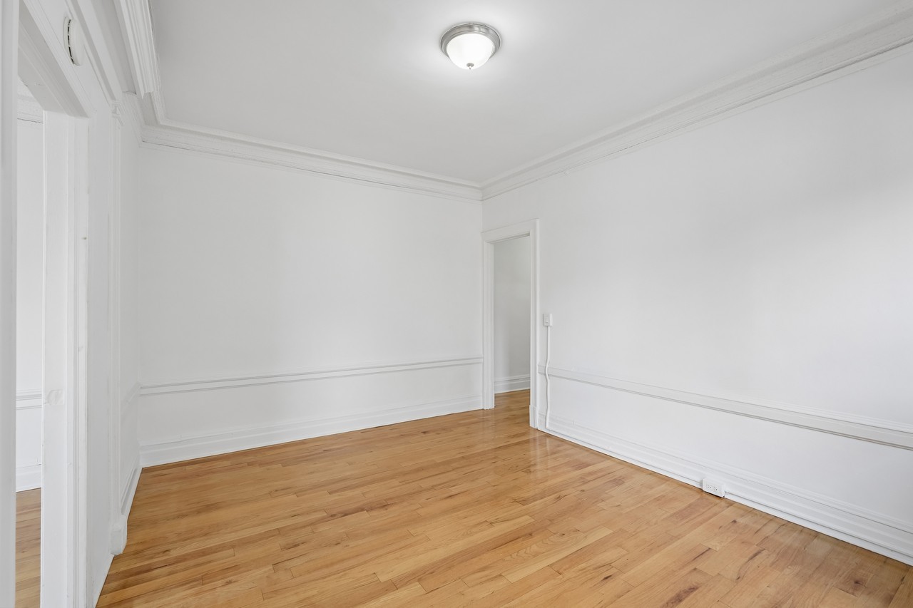 120 S Harrison Street - Photo 4 of 50