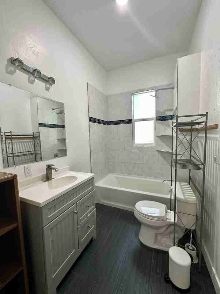 568 W 300 N - ELB - Photo 4 of 16