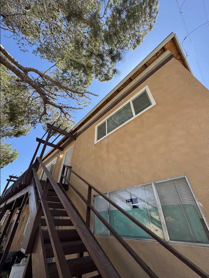 21001 Berry Street - Photo 2 of 11