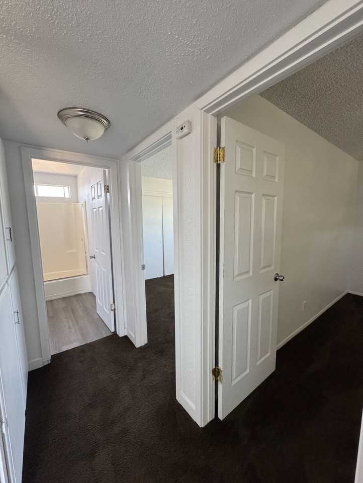 21001 Berry Street - Photo 6 of 11