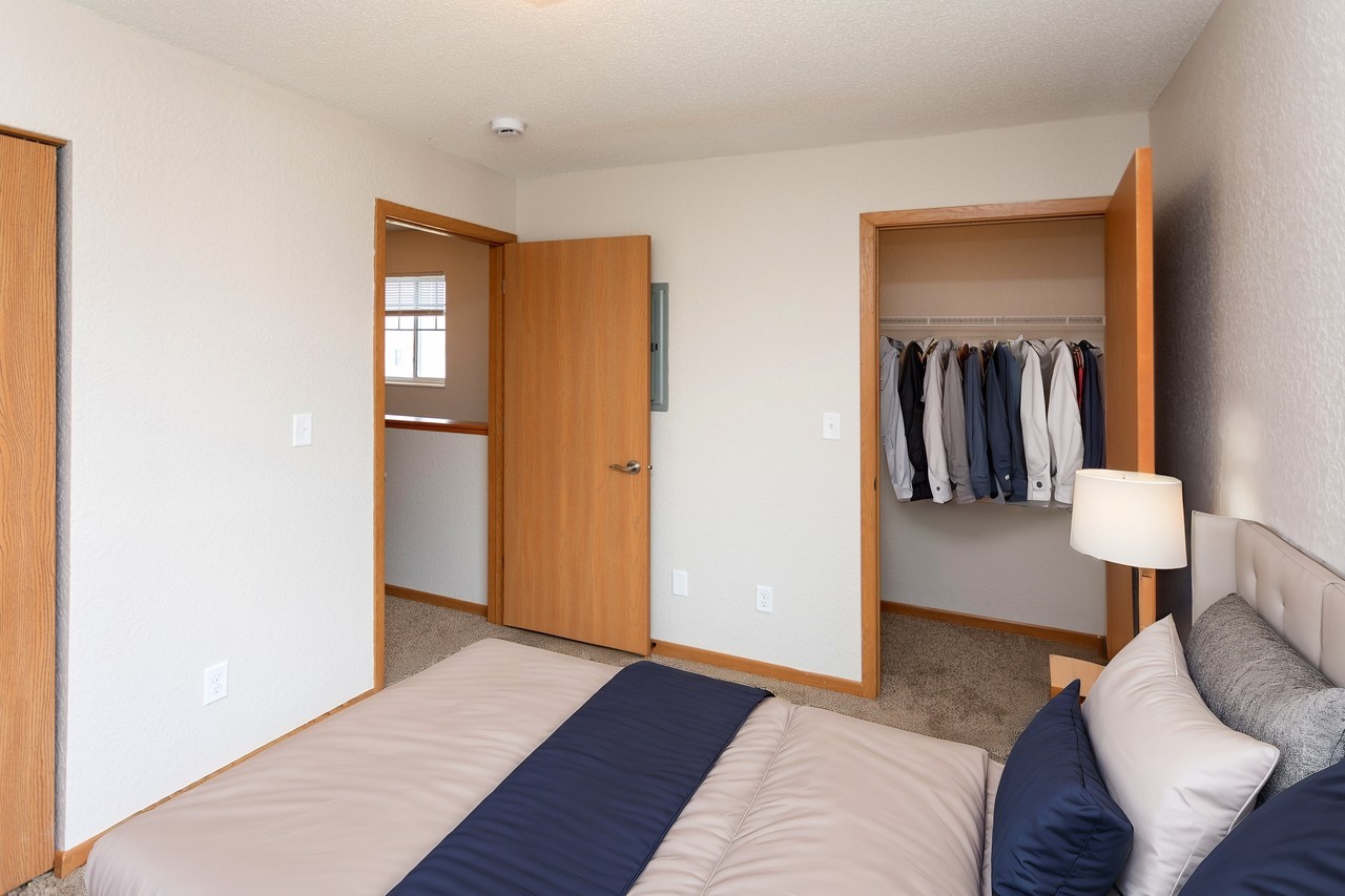 Dakota Townhomes - Photo 5 of 36