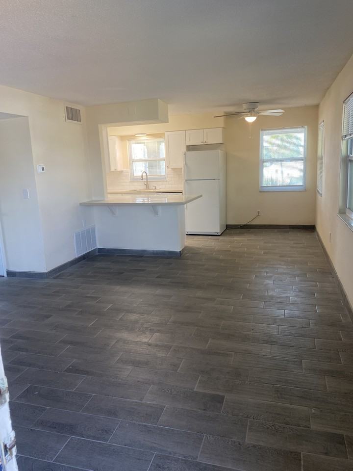 Midway Court Apartments - Photo 2 of 50