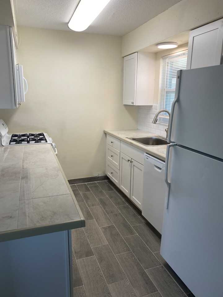 Midway Court Apartments - Photo 3 of 50