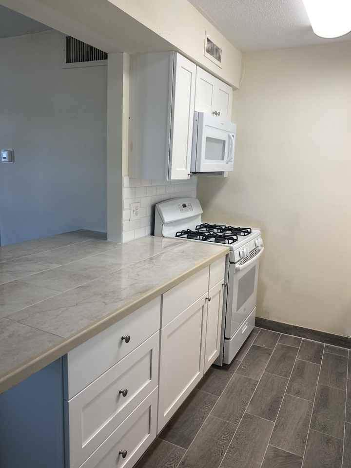 Midway Court Apartments - Photo 4 of 50