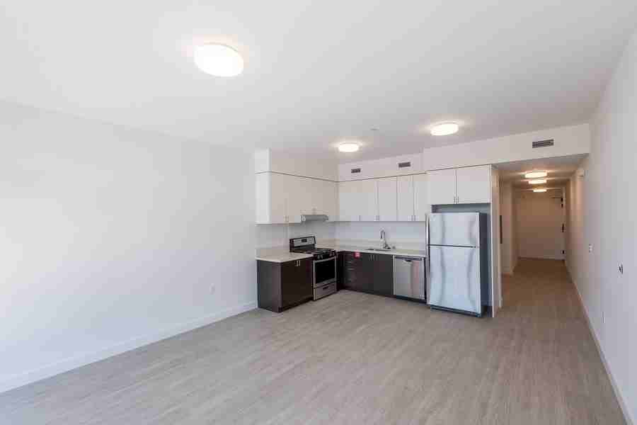 4435 Piedmont Avenue - Photo 4 of 17