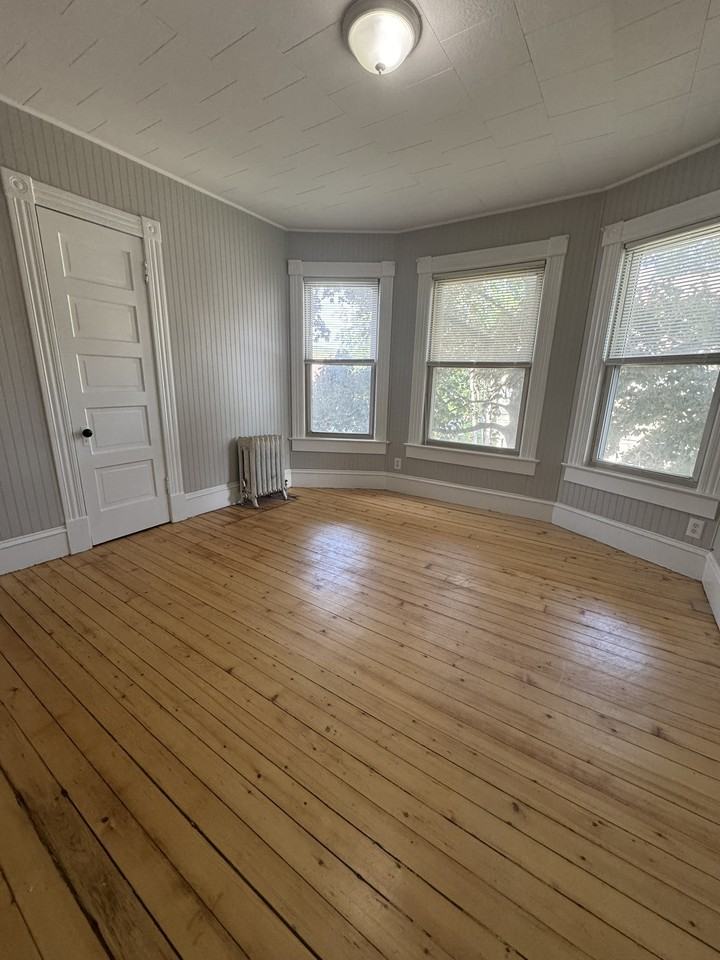 1825 Northampton Street - Photo 2 of 9
