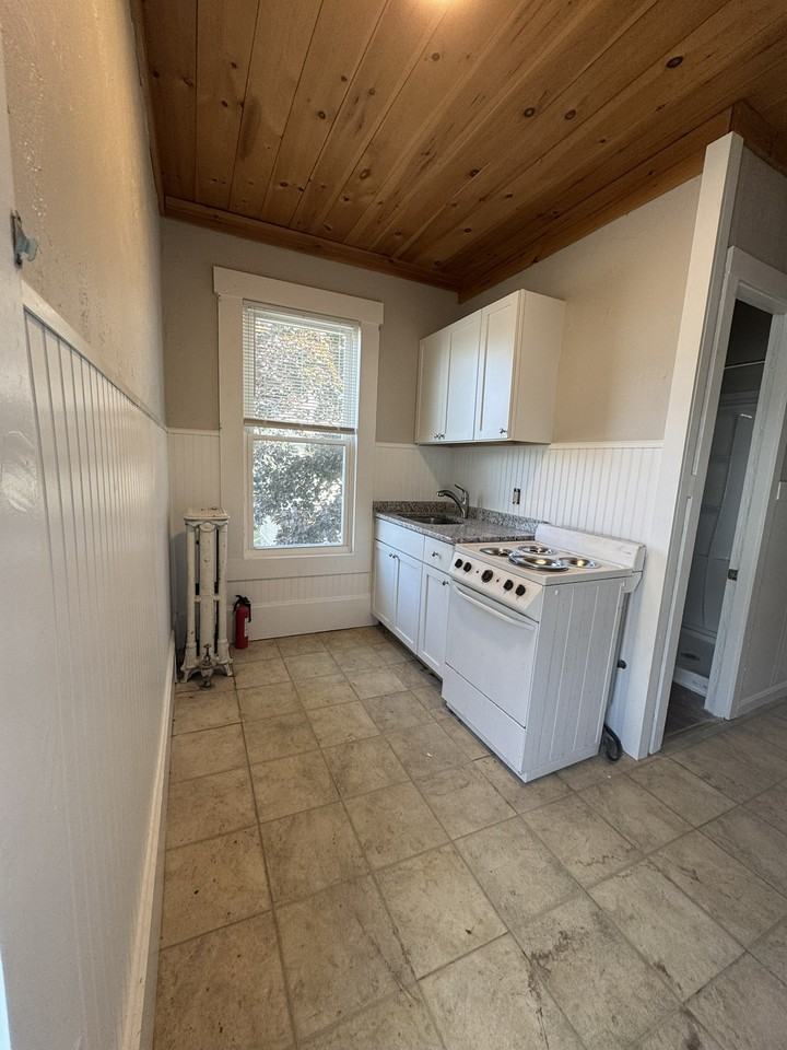 1825 Northampton Street - Photo 5 of 9