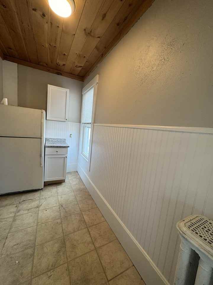 1825 Northampton Street - Photo 7 of 9