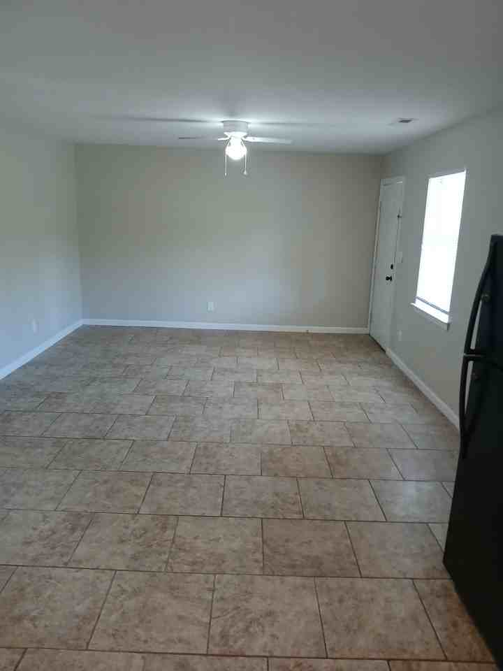 The Arbor Apts - Photo 2 of 30