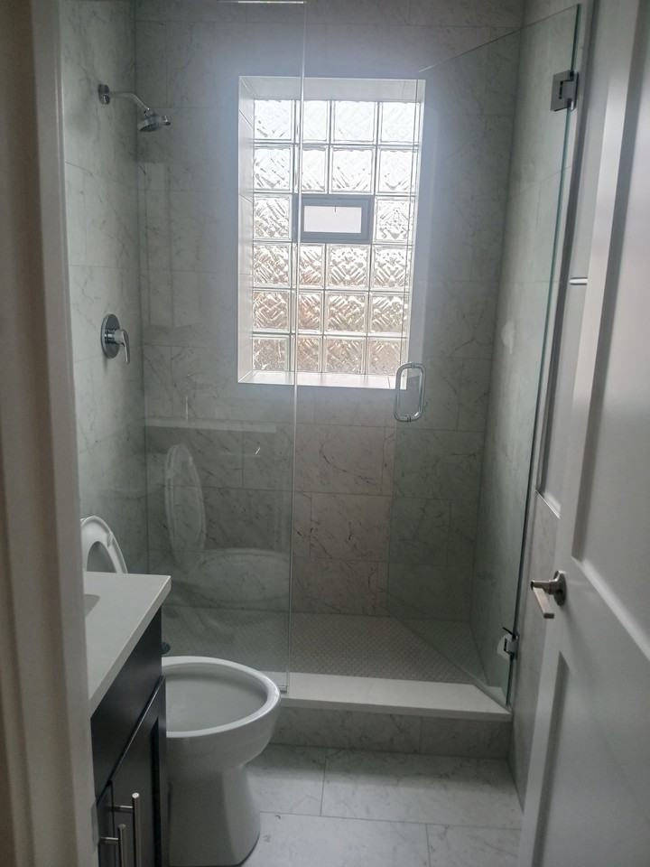1248-1252 W Addison St - Photo 2 of 11