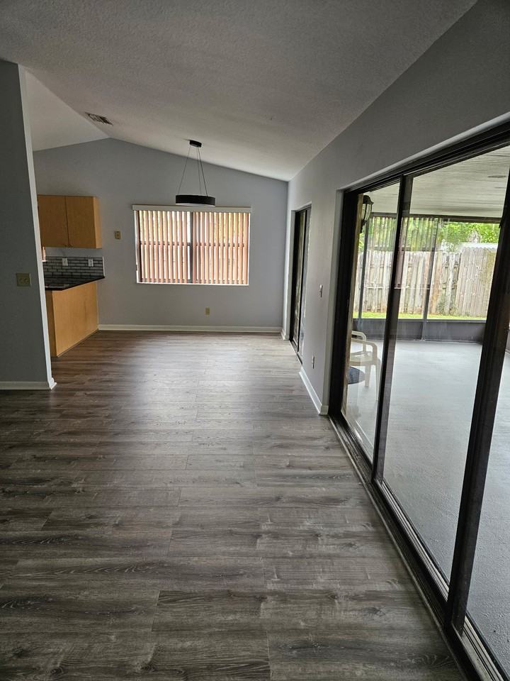 4605 SE Geneva-Paul - Photo 7 of 18