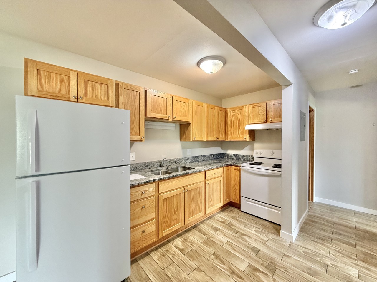 821 George Avenue - Photo 3 of 32