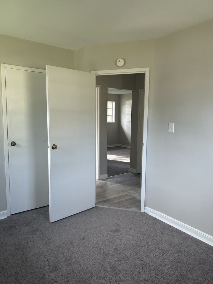 129 Holliday Drive - Photo 5 of 6