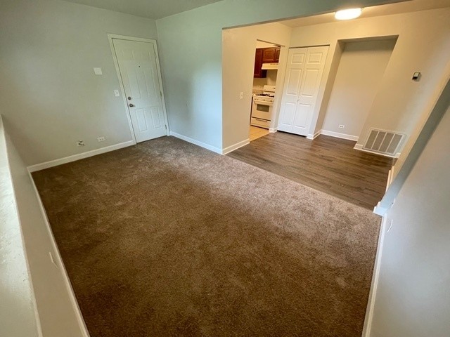 Lynwood Apartments - Photo 3 of 7
