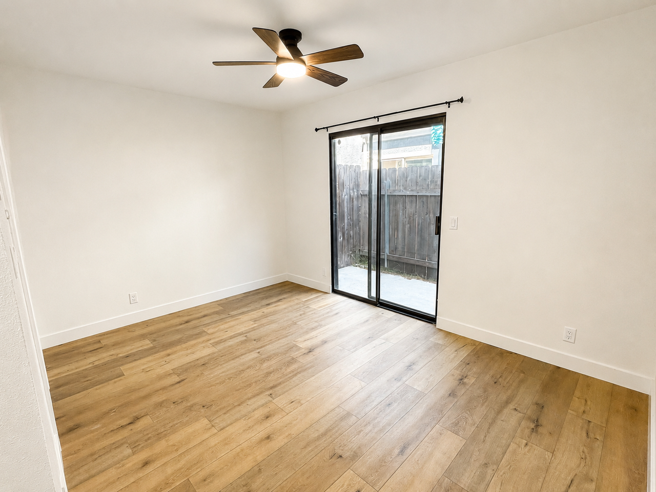 4218 46th Street - Photo 5 of 28
