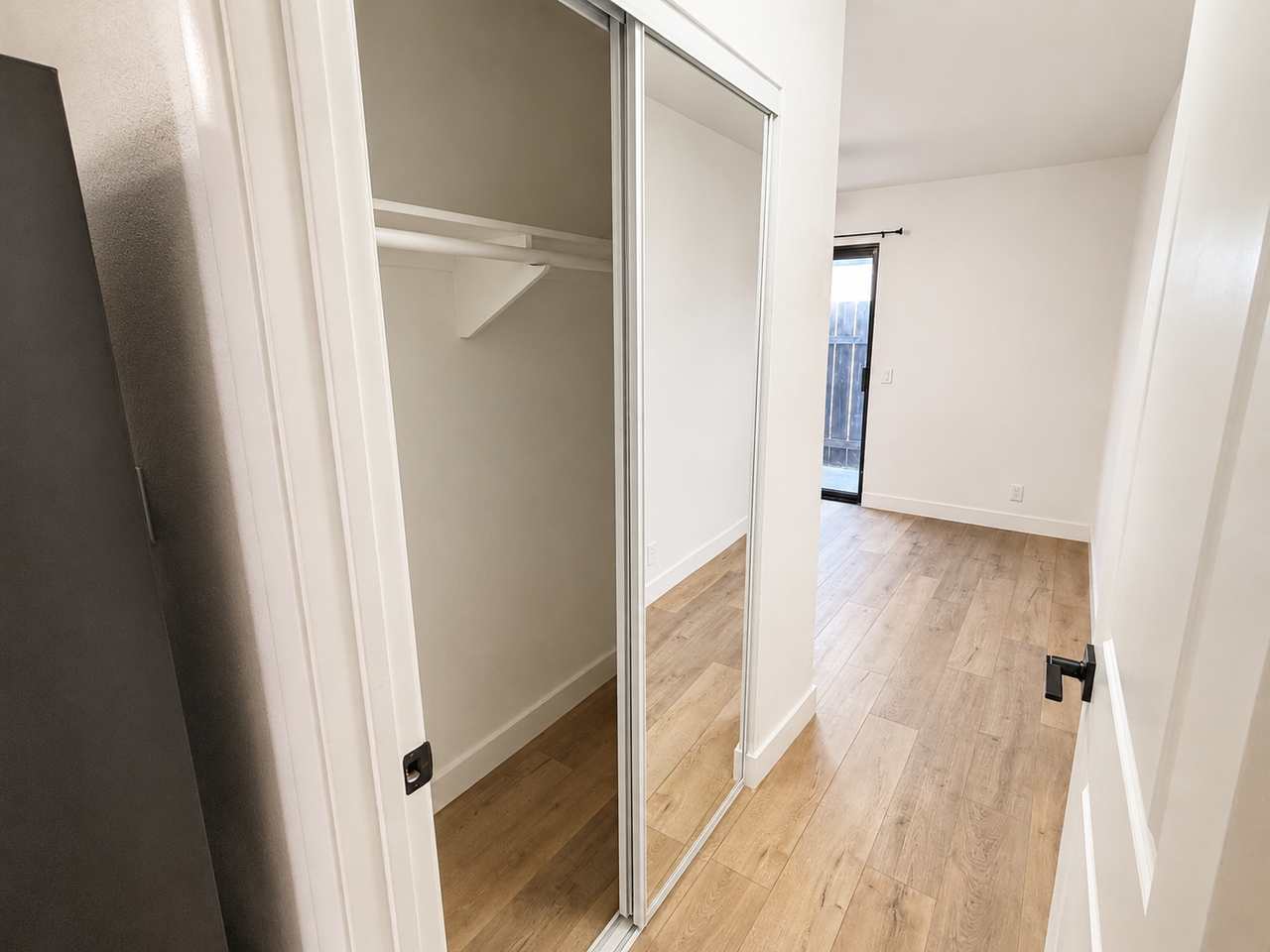4218 46th Street - Photo 6 of 28