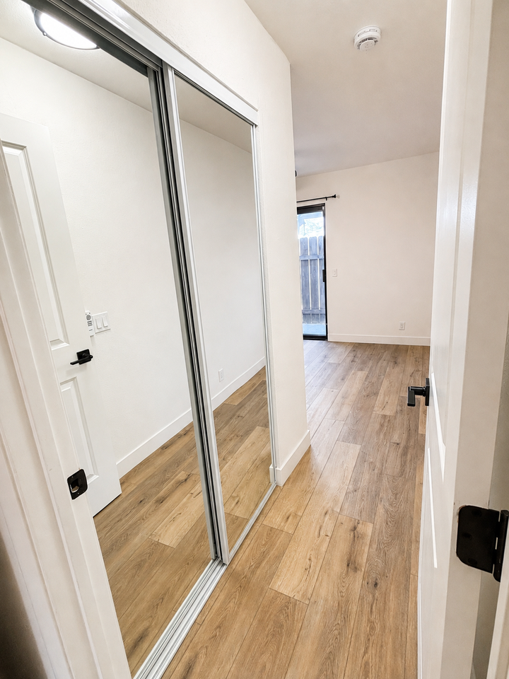 4218 46th Street - Photo 7 of 28