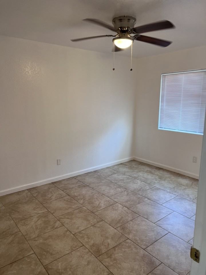 12382-12390 Lakeshore Dr. - Photo 5 of 28
