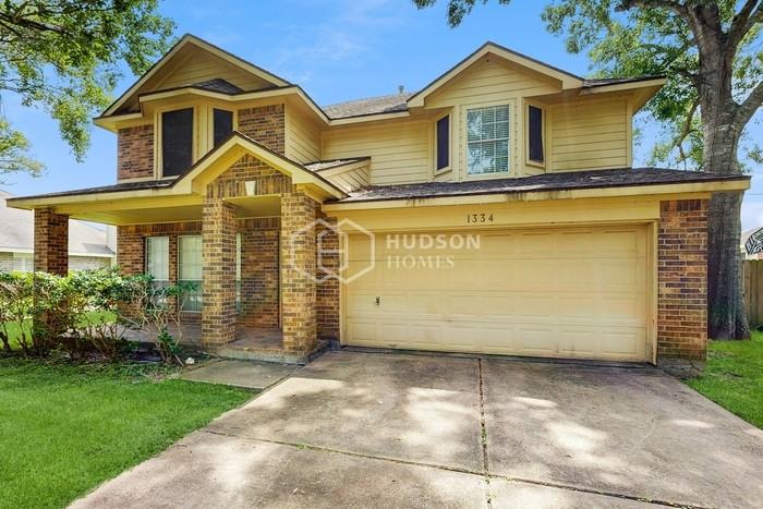 1334 Deer Ridge Dr - Photo 4 of 39