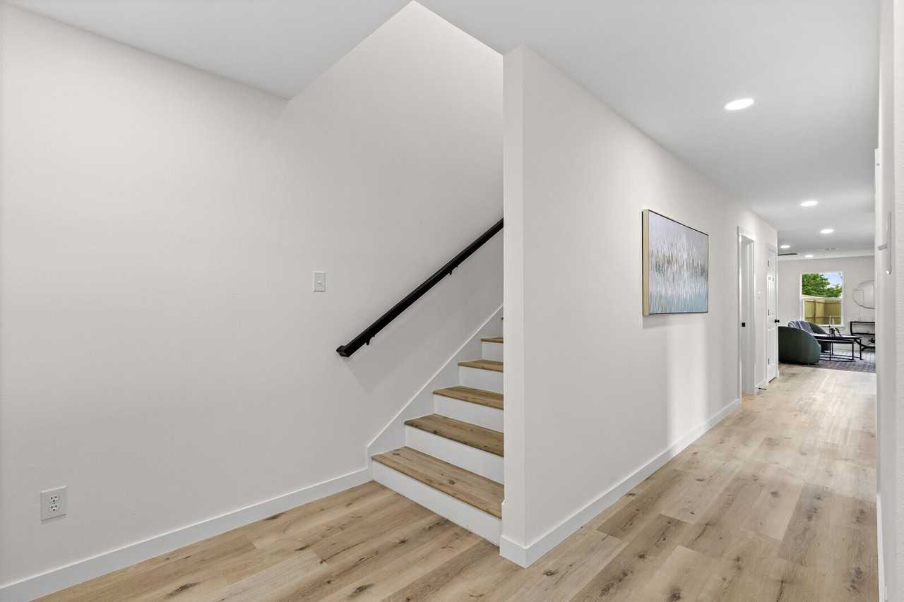 516 Paso Fino Street - 101 - Photo 4 of 25