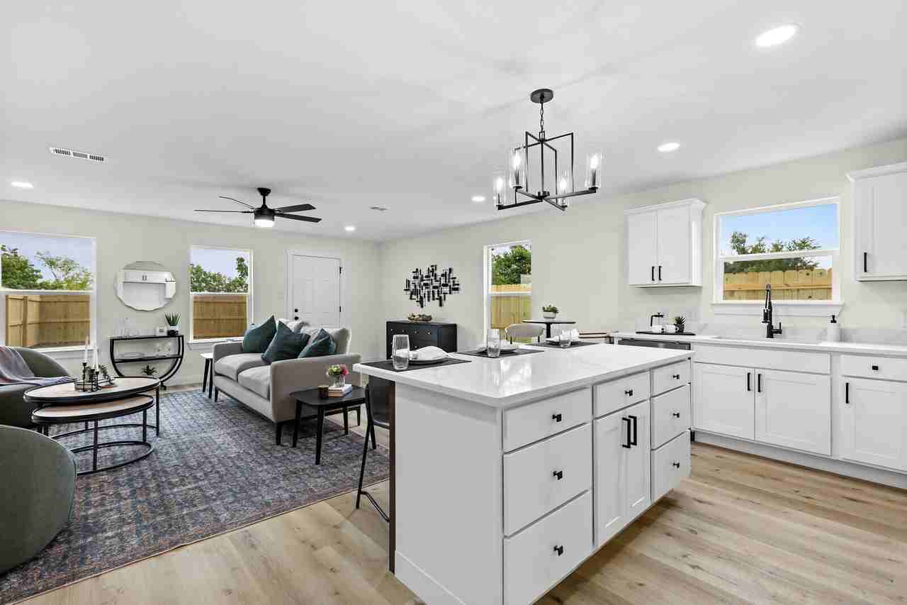 516 Paso Fino Street - 101 - Photo 5 of 25