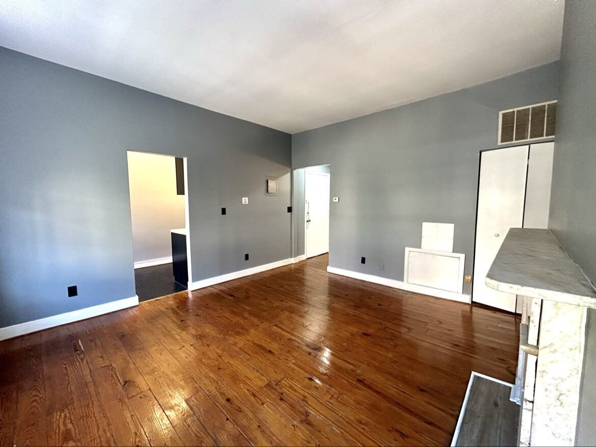 Centre Properties - Photo 3 of 8