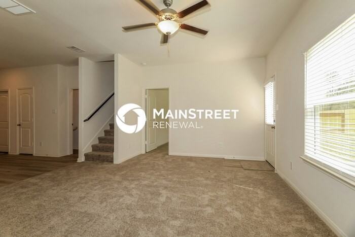 26805 Steinbeck Dr - Photo 2 of 18