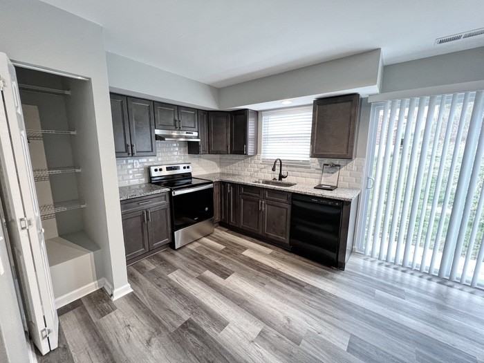 41 W 26th St - Photo 2 of 14