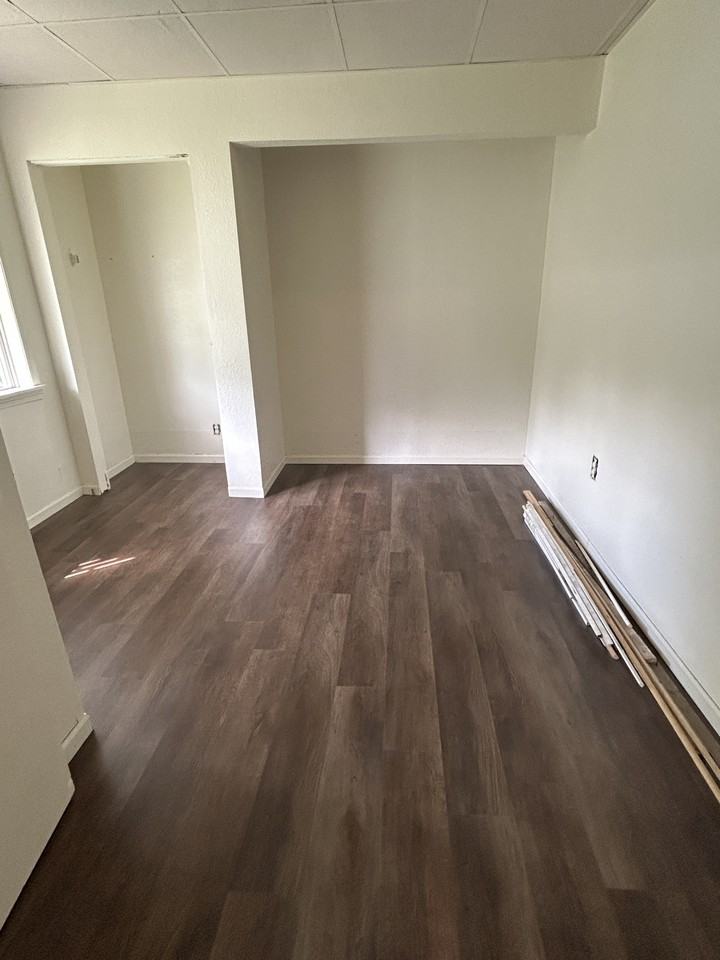 3748 4th Avenue East - Photo 7 of 8