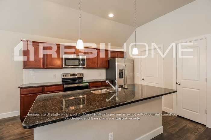 8168 Brighton Ave - Photo 2 of 23