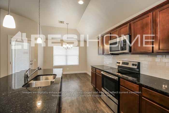 8168 Brighton Ave - Photo 5 of 23