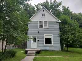 featured image of 1722 University Ave