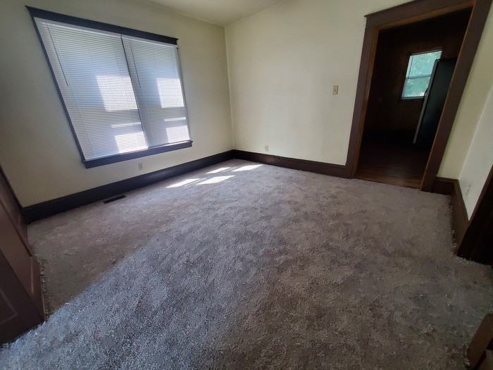1722 University Ave - Photo 6 of 17