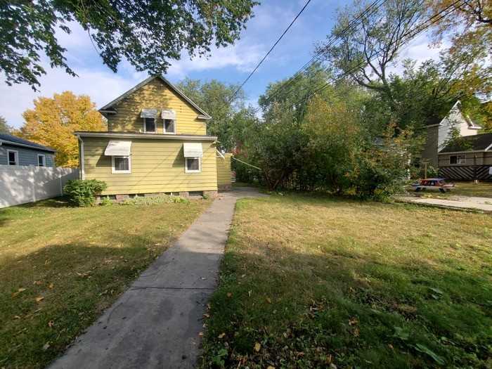 1617 University Ave - Photo 3 of 23