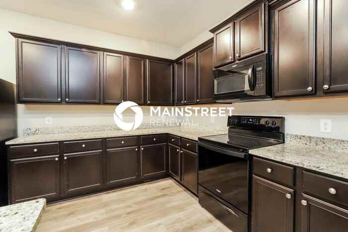 629 Greenway Trl - Photo 5 of 17