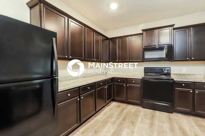 629 Greenway Trl - Photo 6 of 17