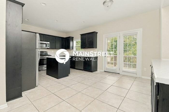 1610 Brandemere Ln - Photo 4 of 16