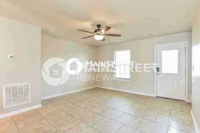 725 Hollandale Rd - Photo 6 of 17