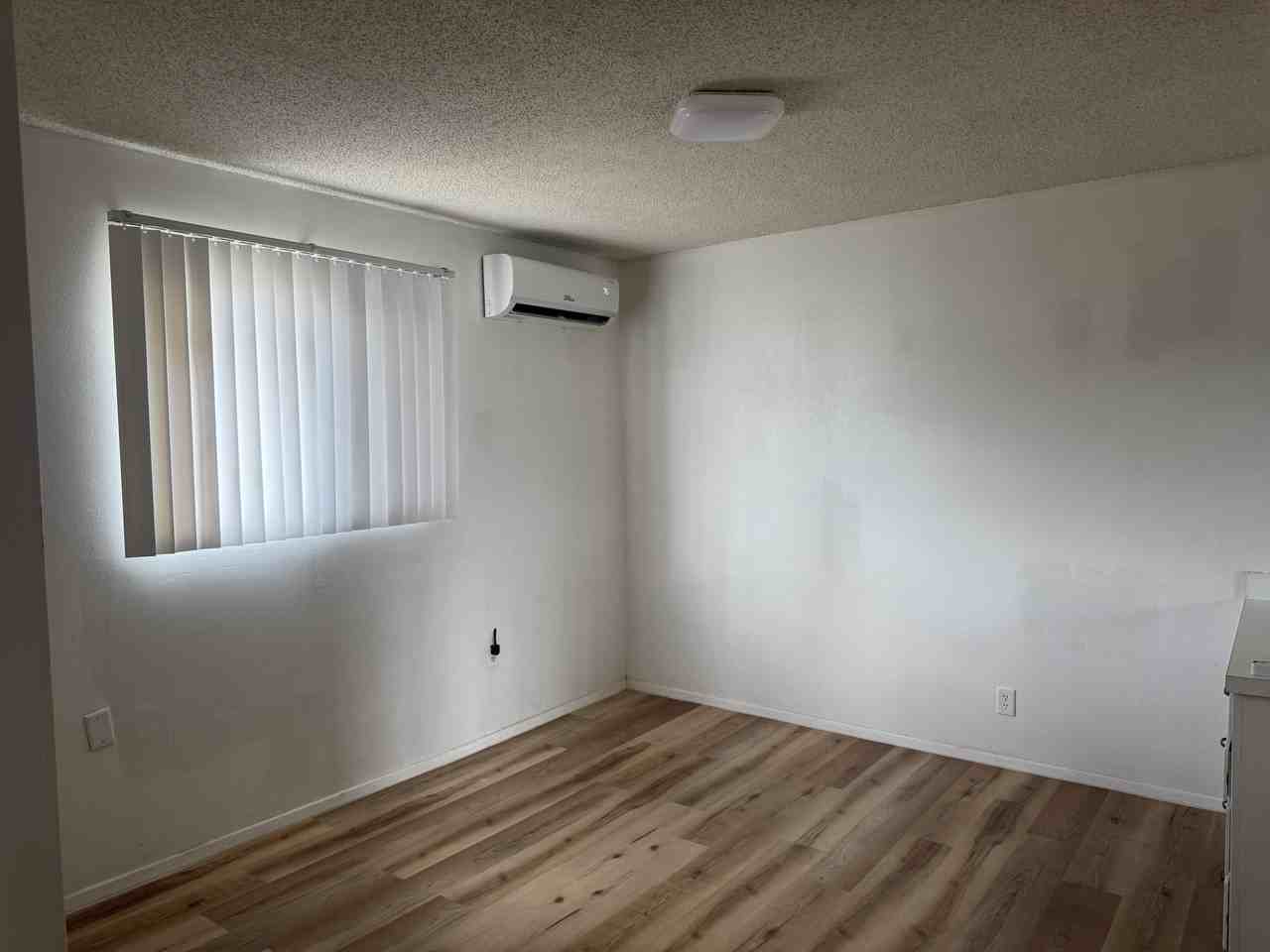 1401 Main Street - Photo 5 of 14